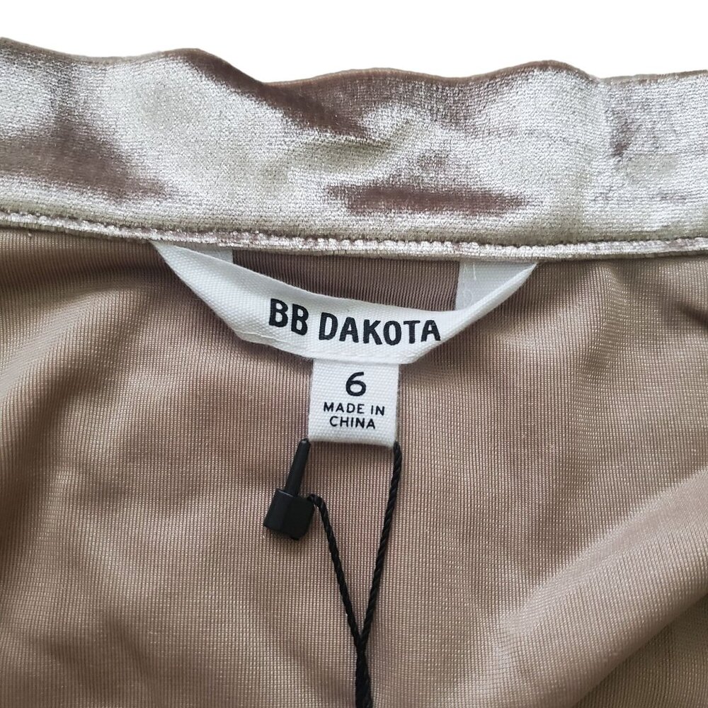 Bb Dakota womens Mini Skirt Size Small Velvet wrap Pale Gold Color Ruffle New - Picture 8 of 16